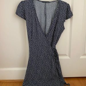 Brandy Melville Robbie wrap dress